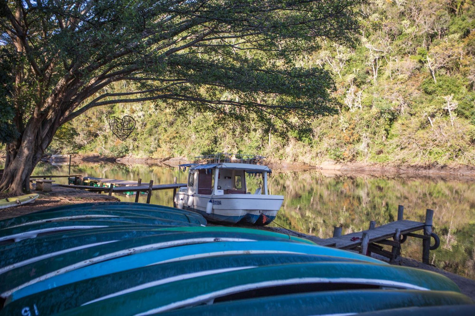 Areena Riverside Resort Kwelera Bagian luar foto